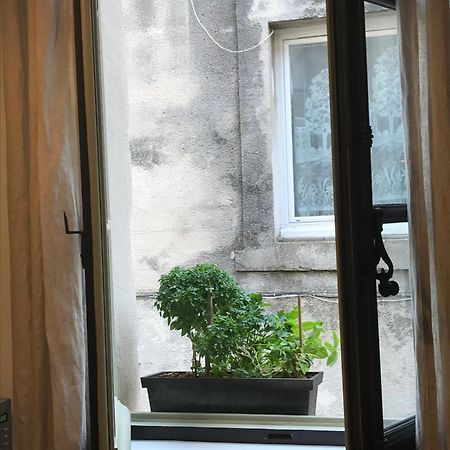 Studio De Charme A La Roquette Арль Экстерьер фото