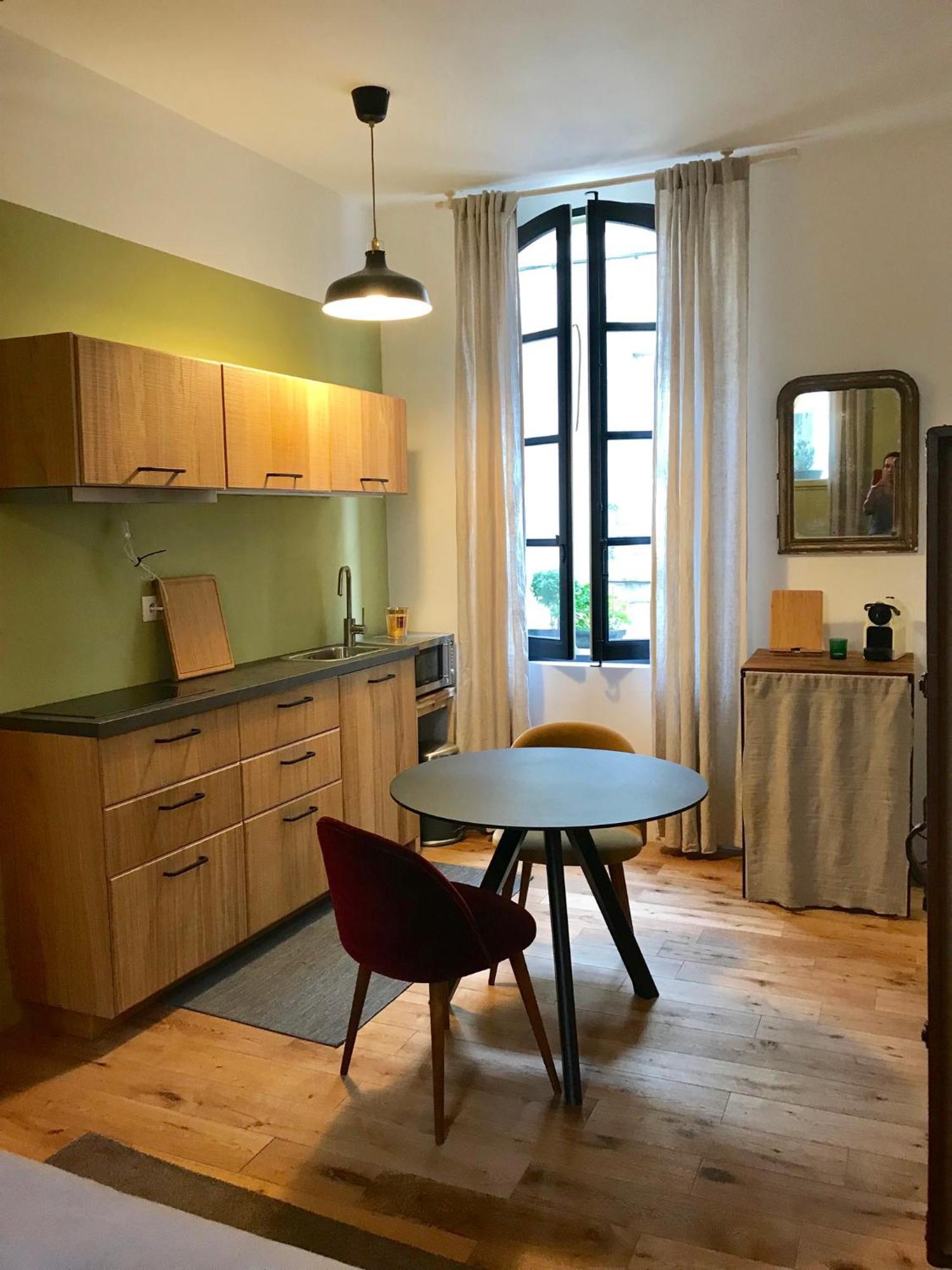 Studio De Charme A La Roquette Арль Экстерьер фото
