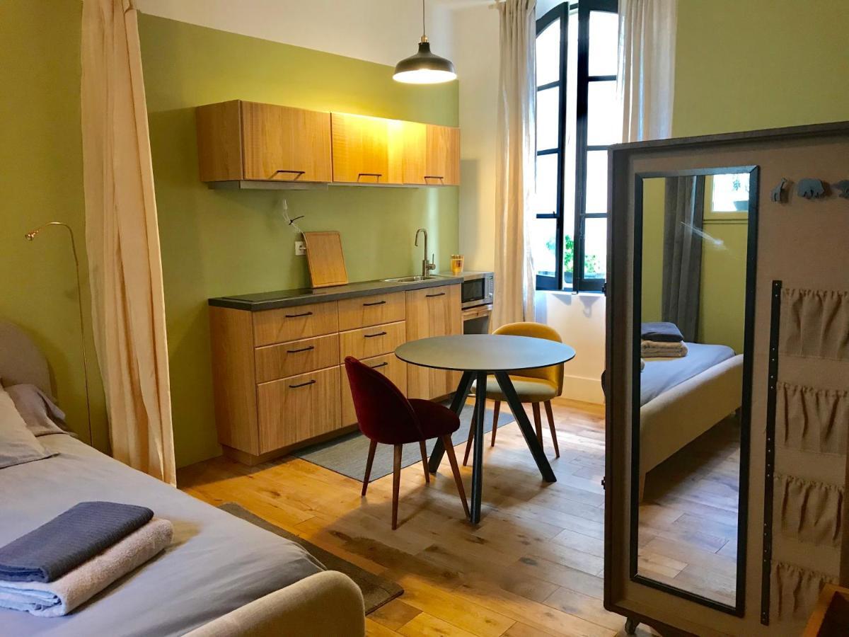 Studio De Charme A La Roquette Арль Экстерьер фото